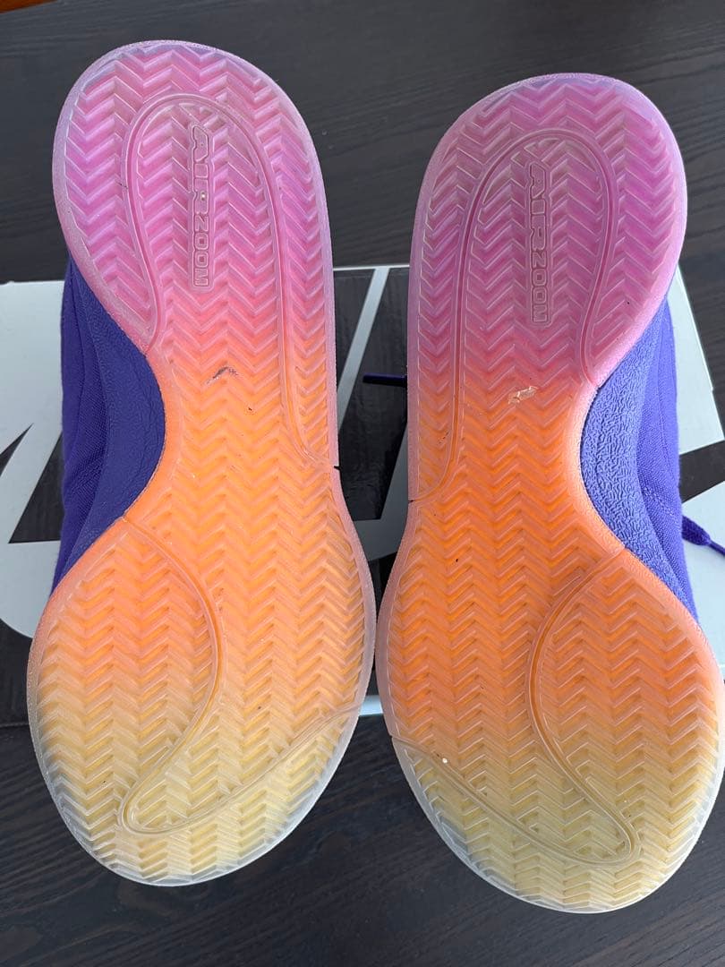 ナイキ　ブック1 book1