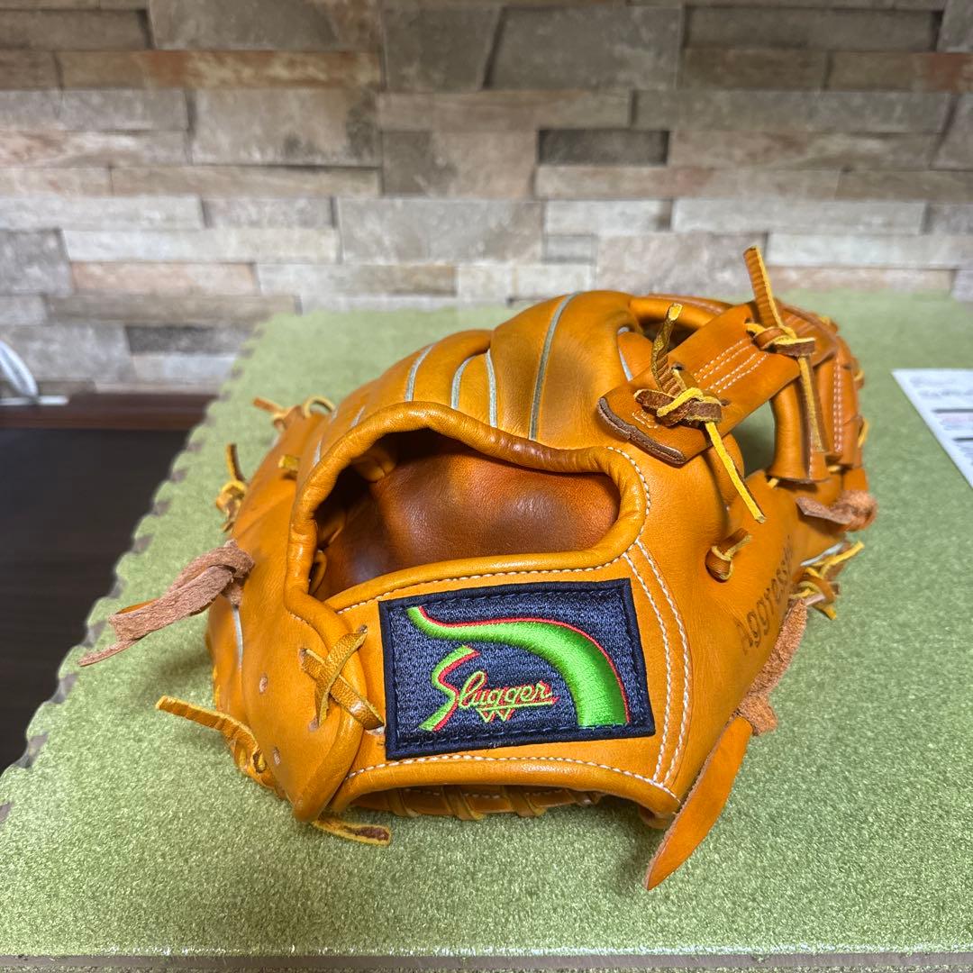 Slugger Aggressive 軟式用グローブ オレンジ