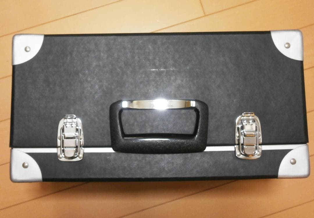 値下げ！！　ARTISTRY メイクボックス（中古品）
