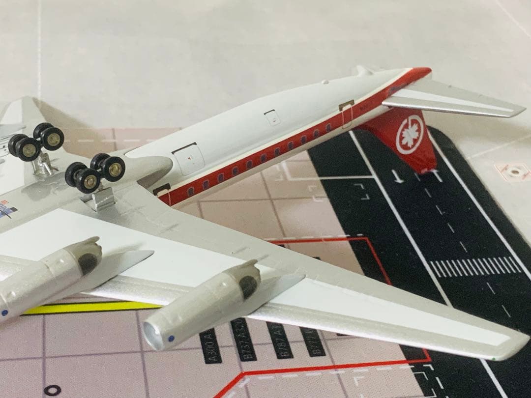 インフライト１／２００エアカナダＤＣ－８－６３金属製ダイキャストモデル完成品