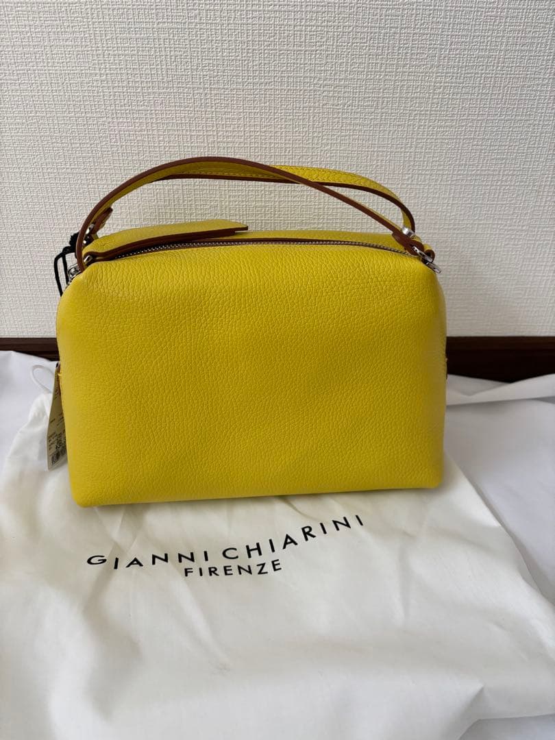 新品！限定カラー　GIANNI CHIARINI イエロー ジャンニキアリーニ