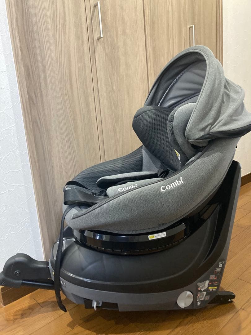 美品使用頻度低め上位モデルCombi クルムーヴコンパクトR129エッグショック