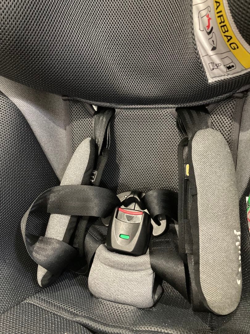 美品使用頻度低め上位モデルCombi クルムーヴコンパクトR129エッグショック