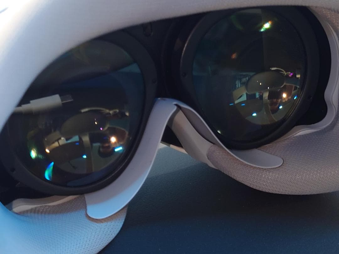 PICO 4 128GBモデル スタンドアロンVRヘッドセット 超美品