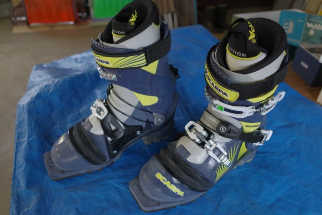 テレマークスキーブーツ スカルパ　T2eco