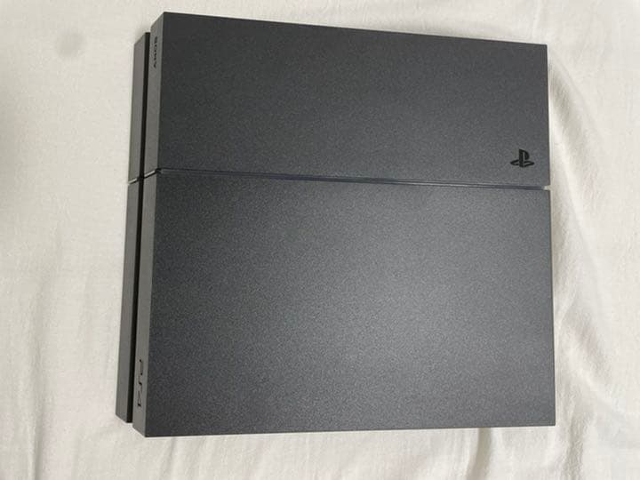 PlayStation 4 本体＋ソフト6本＋コントローラー2つ＋イヤホン