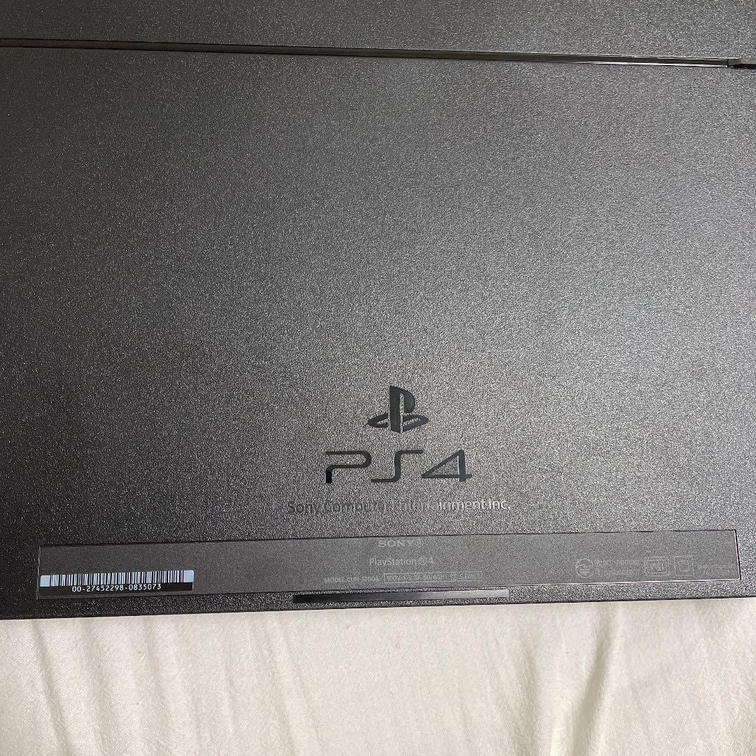 PlayStation 4 本体＋ソフト6本＋コントローラー2つ＋イヤホン