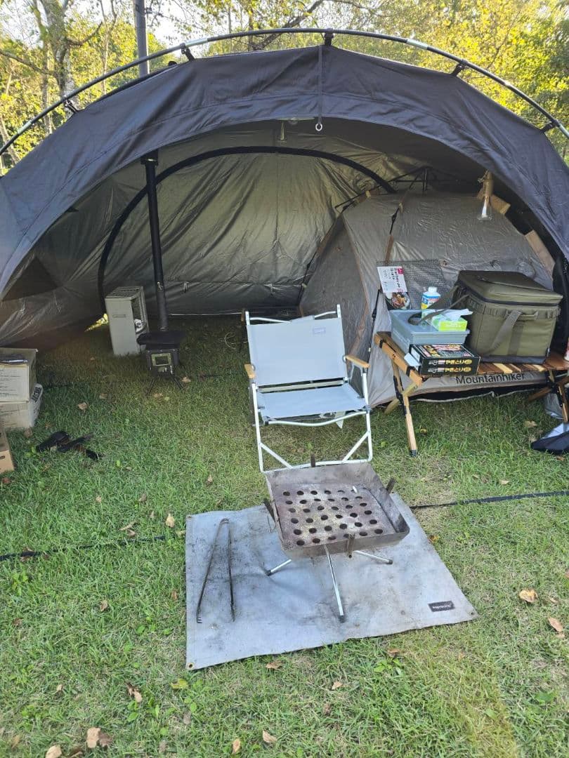 マウンテンハイカー Mountainhiker ドーム型キャンプテント 黒