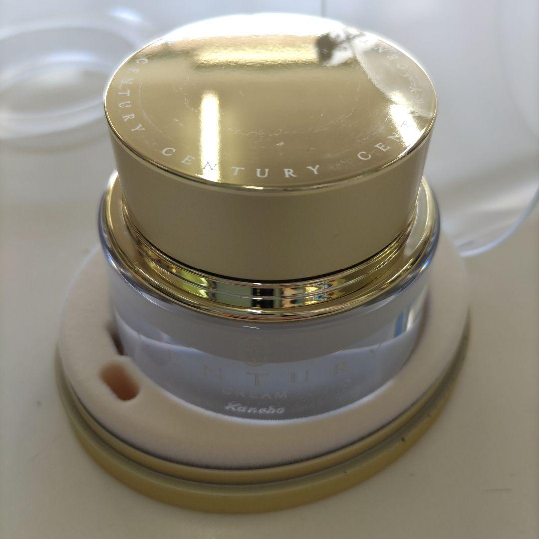カネボウトワニー　センチュリー　クリームb