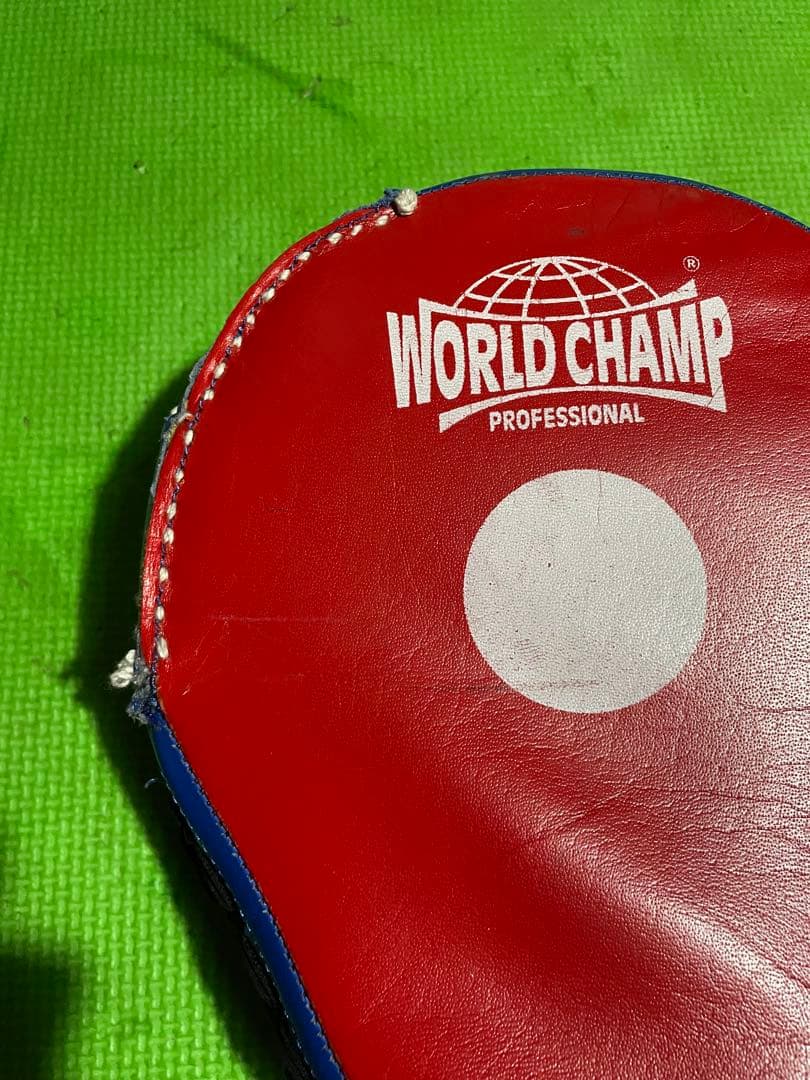最終価格　希少旧ウイニングそっくり明倫本革パンチングミット、ワールドチャンプ本革