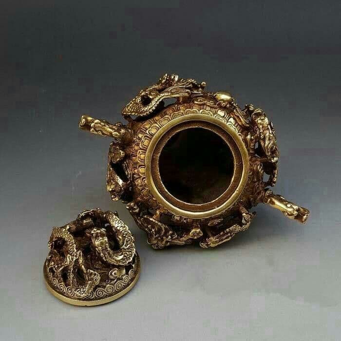 古代純銅の大きな透かし彫りの九竜薫香炉置物