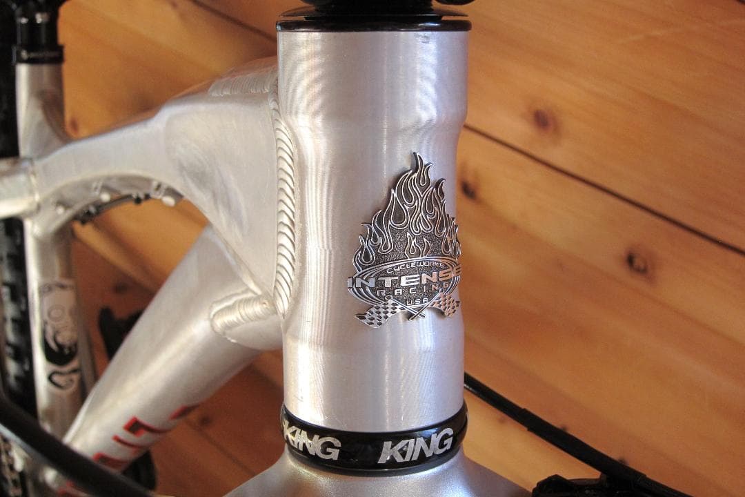 Intense Tazer HT ダートジャンプ／ストリートカスタム