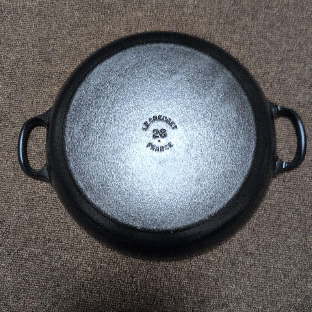 LE CREUSET 両手鍋26センチ 蓋付き 人気カラーブラック