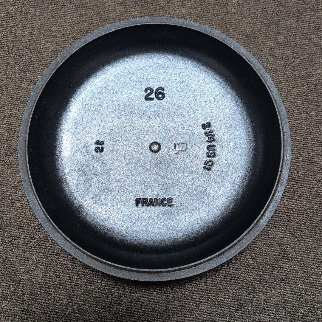 LE CREUSET 両手鍋26センチ 蓋付き 人気カラーブラック