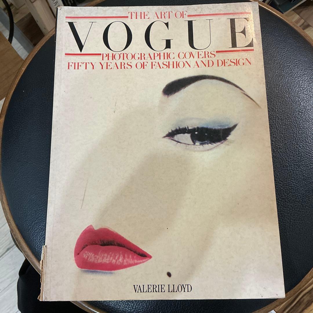 希少　THE ART OF VOGUE VALERIE LLOYD