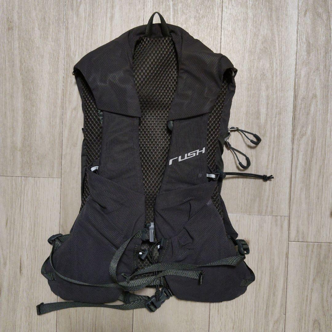 パーゴワークス RUSH 10 バックパック 黒