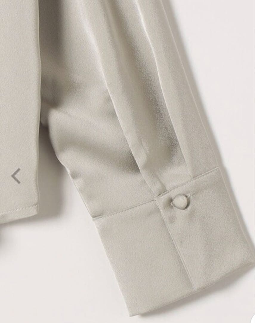 新品⭐︎SHIPS any「洗濯可能」サテン　レースカラーブラウス