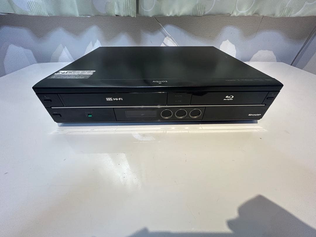 SHARP VHS一体型ブルーレイレコーダーBD-HDV22