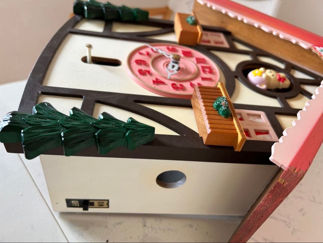 【レア・取扱説明書(保証書)つき】ハローキティ　鳩時計　掛け時計