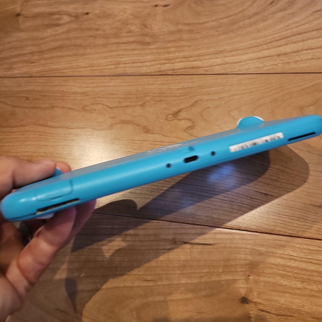 M*R様 ニンテンドー　Switch　ライト　中古　ブルー