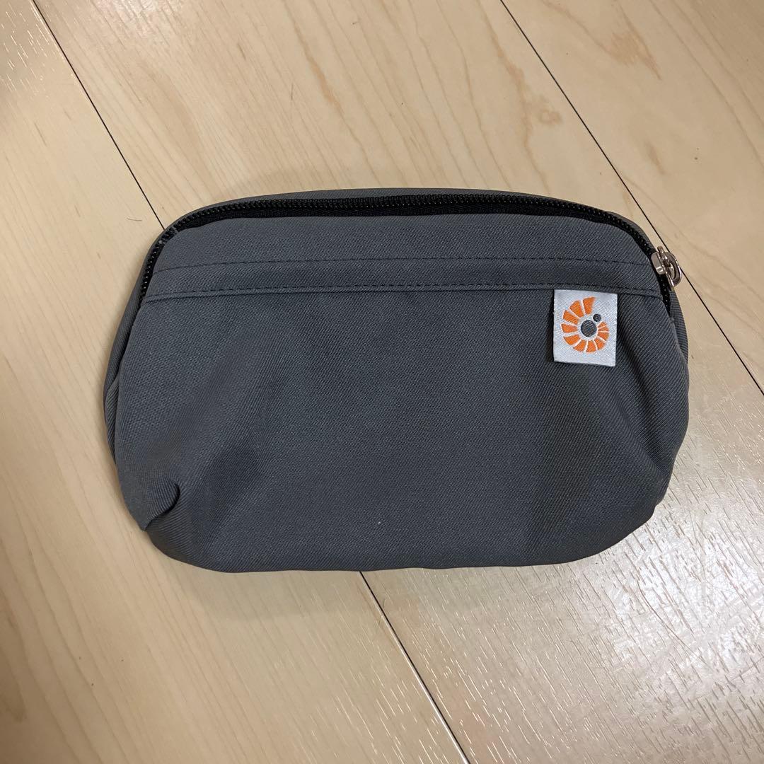 ergobabyオムニブリーズ　グラファイトグレー