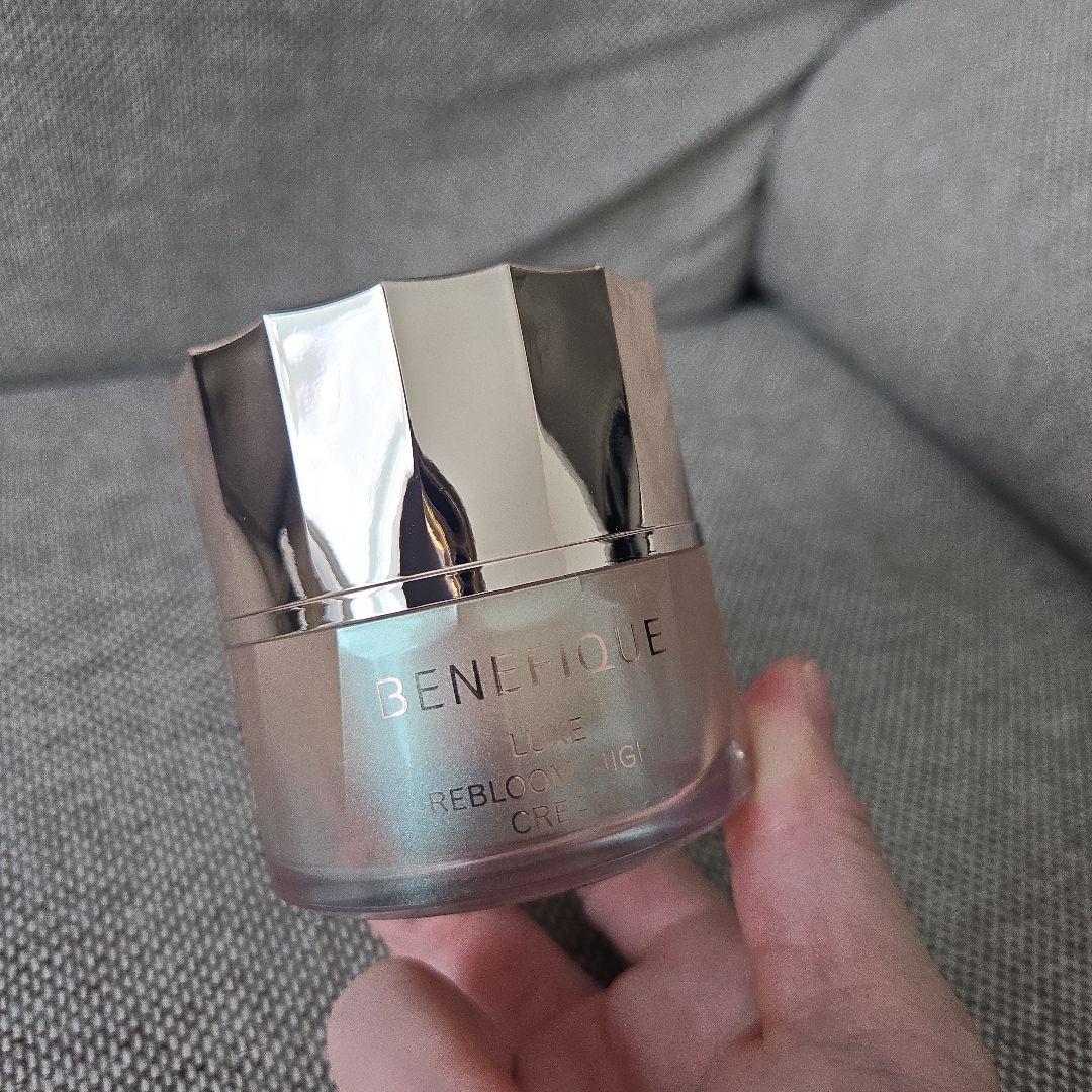 新品ベネフィーク リブルームナイトクリーム 40g