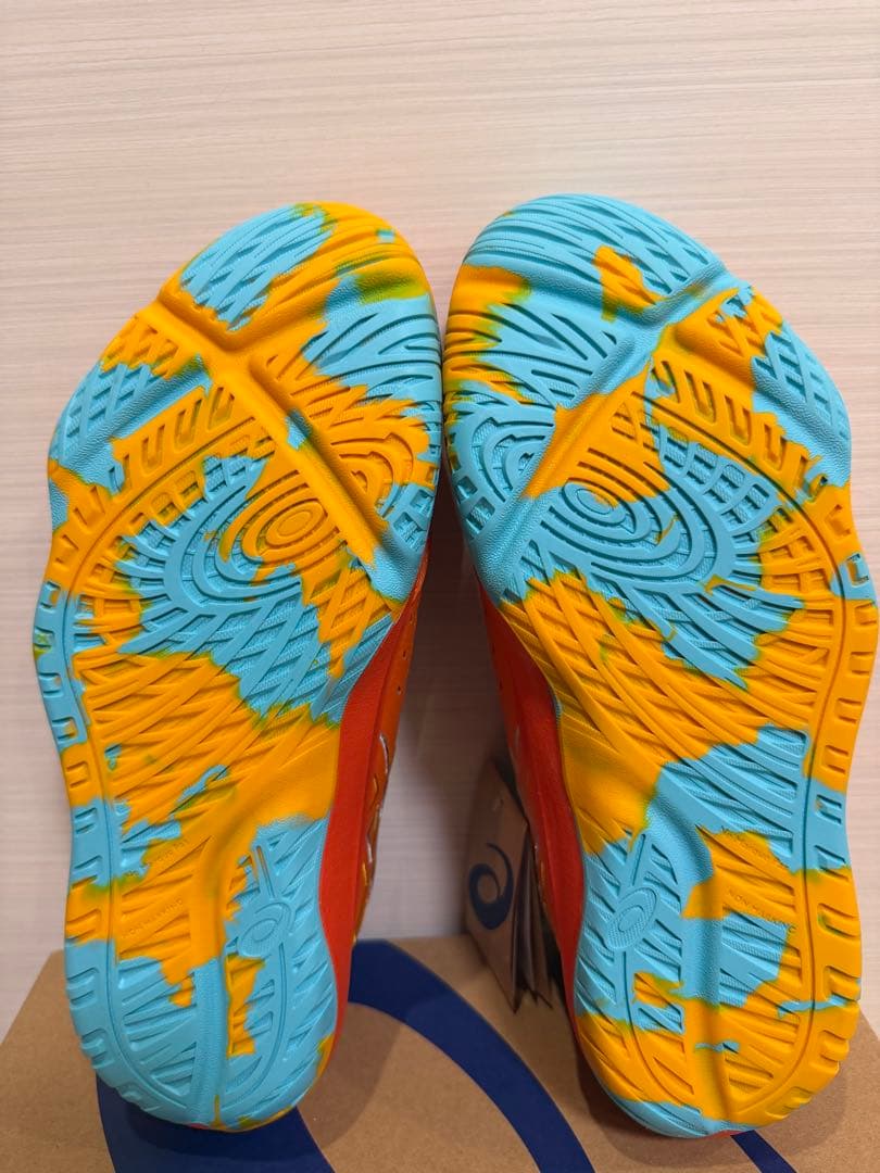 定価です！早い者勝　アシックス　UNPRE ARS LOW 3