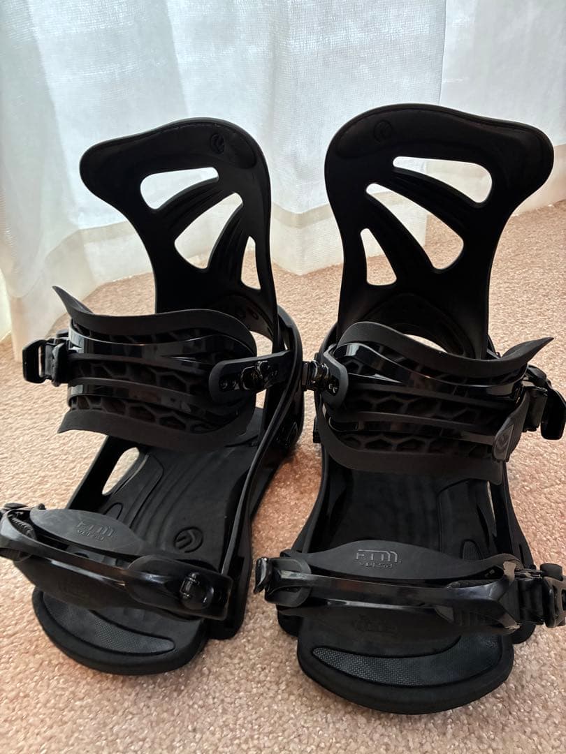 FLUX DS SMサイズ ブラック スノーボード ビンディング