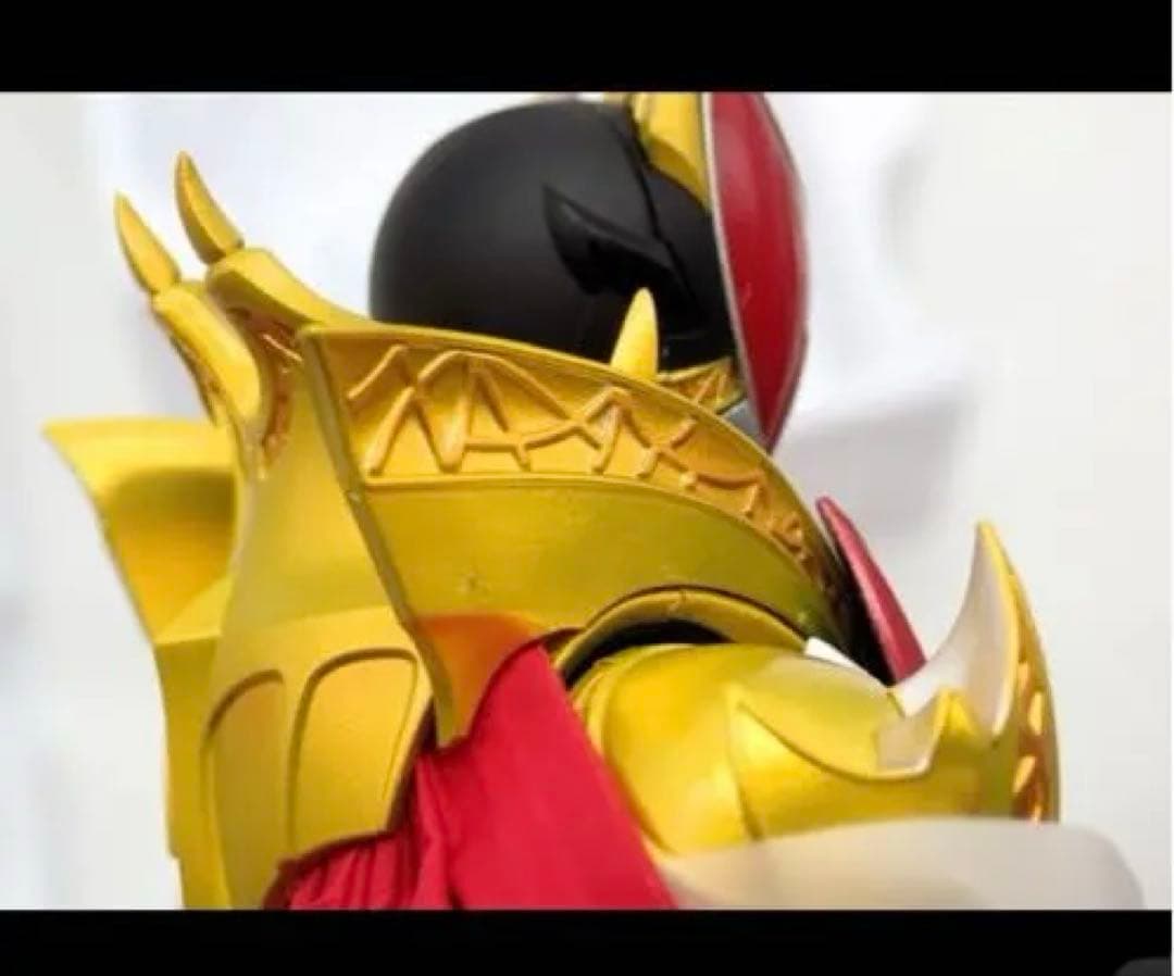 真骨彫 SHフィギュアーツ　仮面ライダーキバ エンペラーフォー厶
