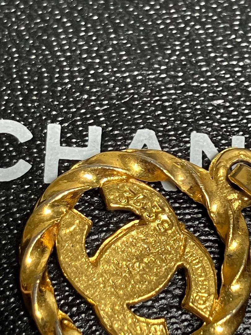 CHANEL シャネル　ココマーク　ラインストーン　ラウンド型　ペンダント