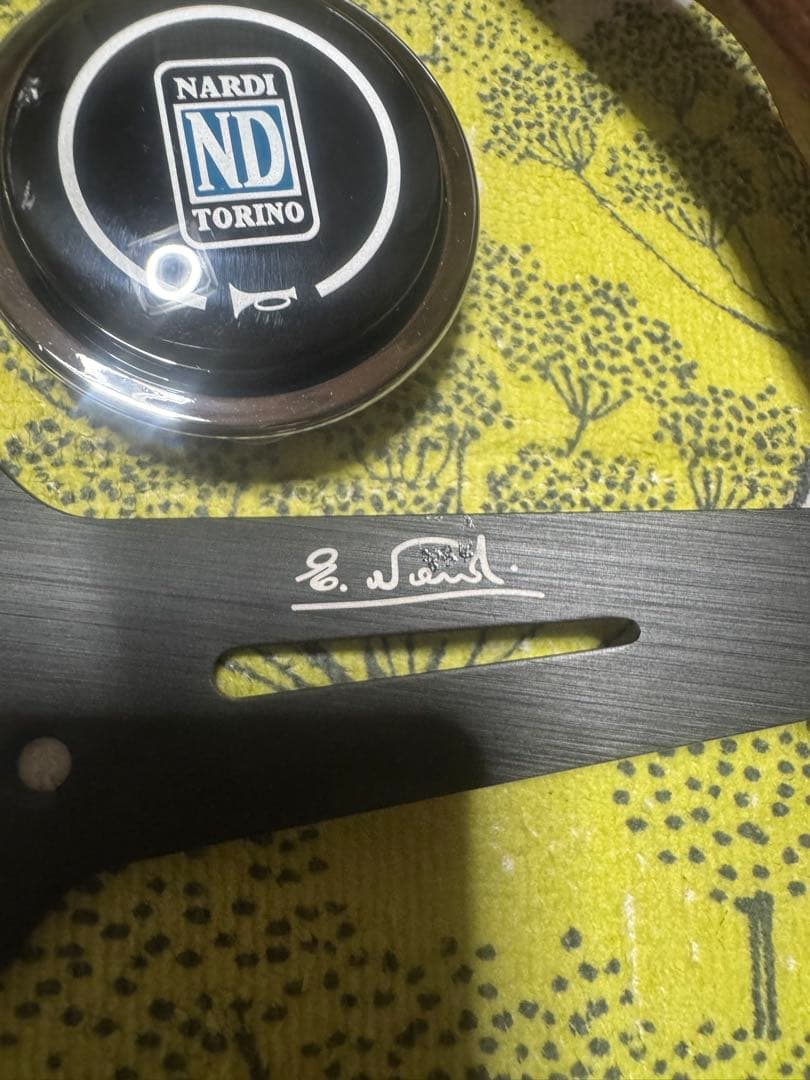 車ステアリング仕切特価❣️♪