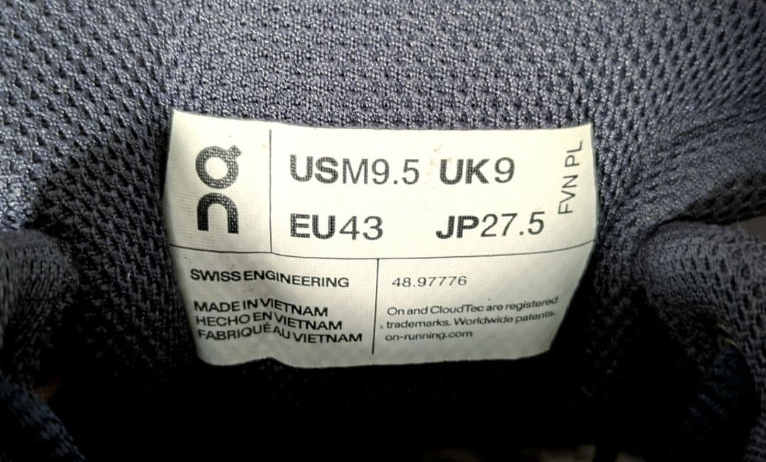 未使用On Running The Roger Pro 限定カラー_27.5cm