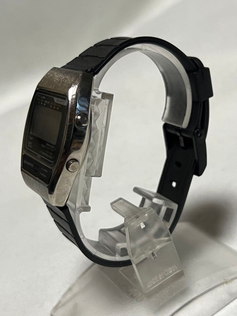 SANYOサンヨー359-21C デジタル腕時計　電池:/ベルト新品　稼働品