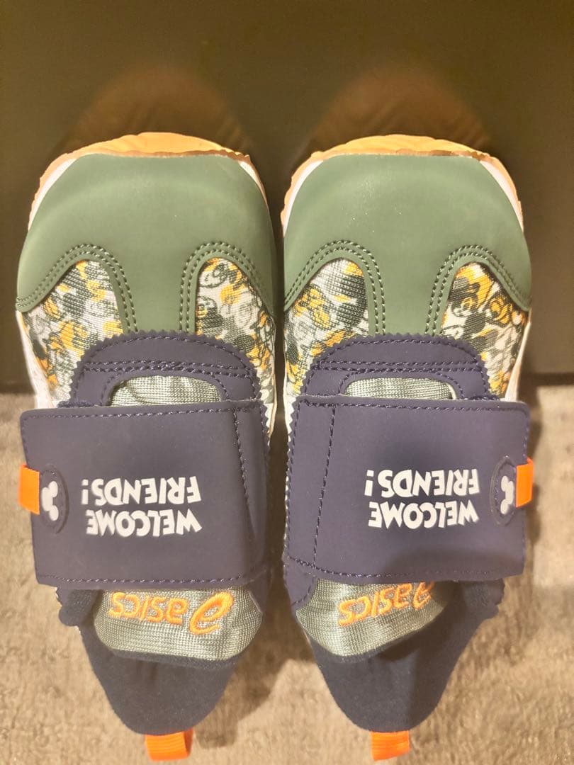 アシックス　スクスク　18センチ　ディズニー　ミッキー　ベージュ　未使用　靴