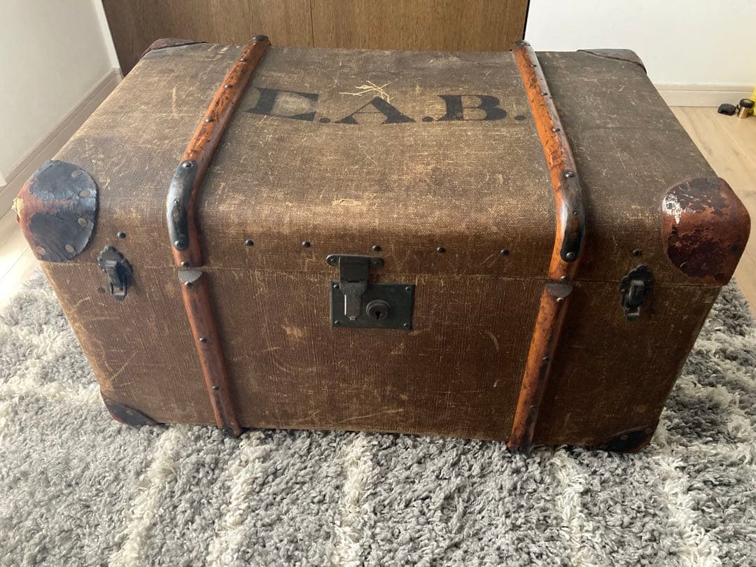 ￼【お値下げ】アンティーク ヴィンテージ 大型トランク 収納　コーヒーテーブル