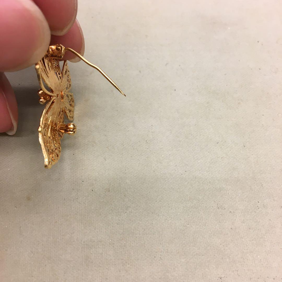 K18 18金　蝶デザイン　ブローチ