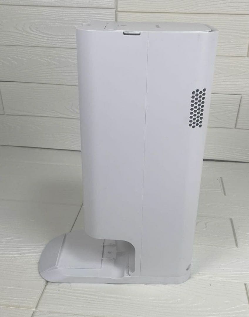 Panasonic 充電式掃除機 MC-NS10K 2023年製 紙パック付き