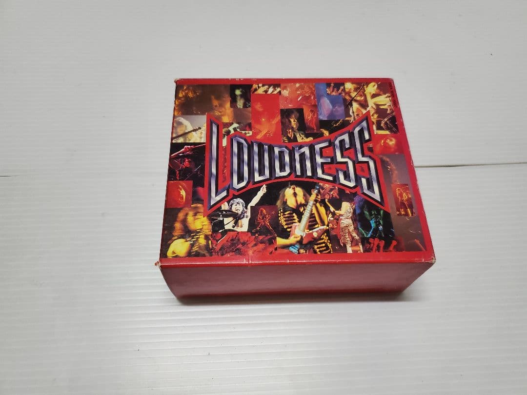 激レア　LOUDNESS　BOX　ラウドネス　限定品　ステッカー付き