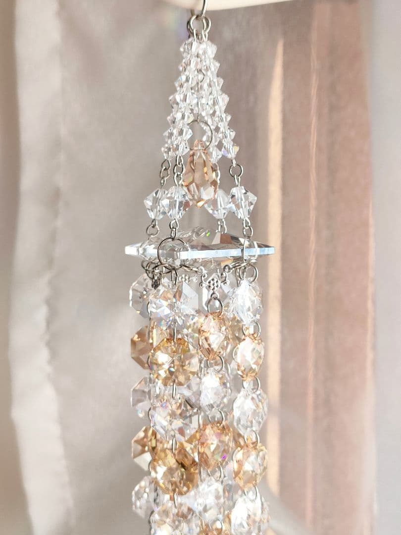 スワロフスキー✨️スクエアサンキャッチャー✨️ゴールデンシャドー