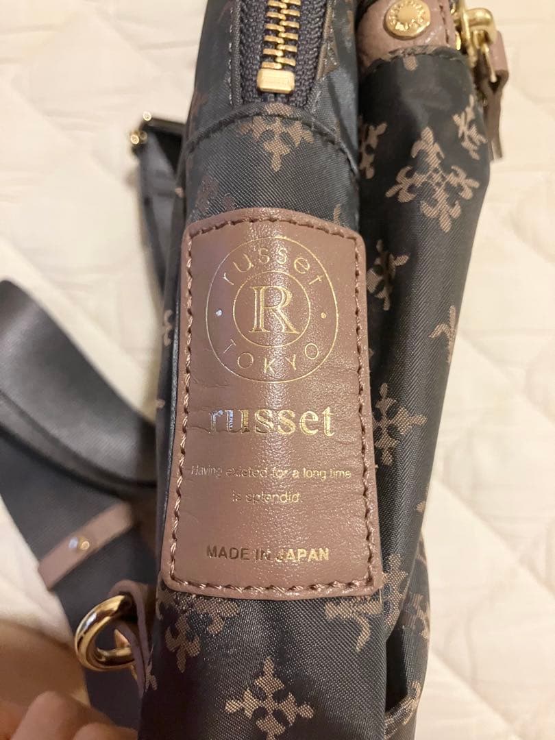 【新品未使用】russet ボディバッグ グレー×ピンク