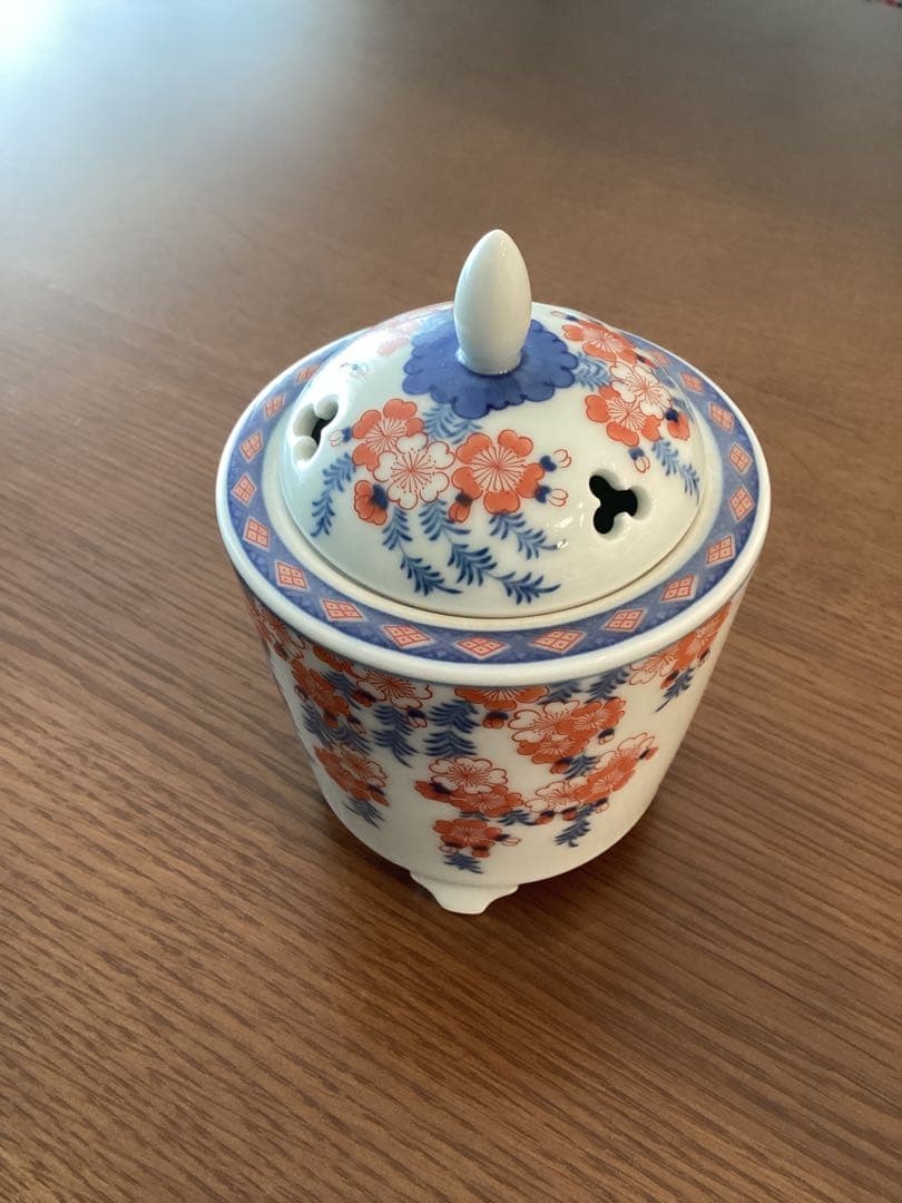 伊万里焼　香爐　香炉　道悦作　共箱、栞付き　色絵