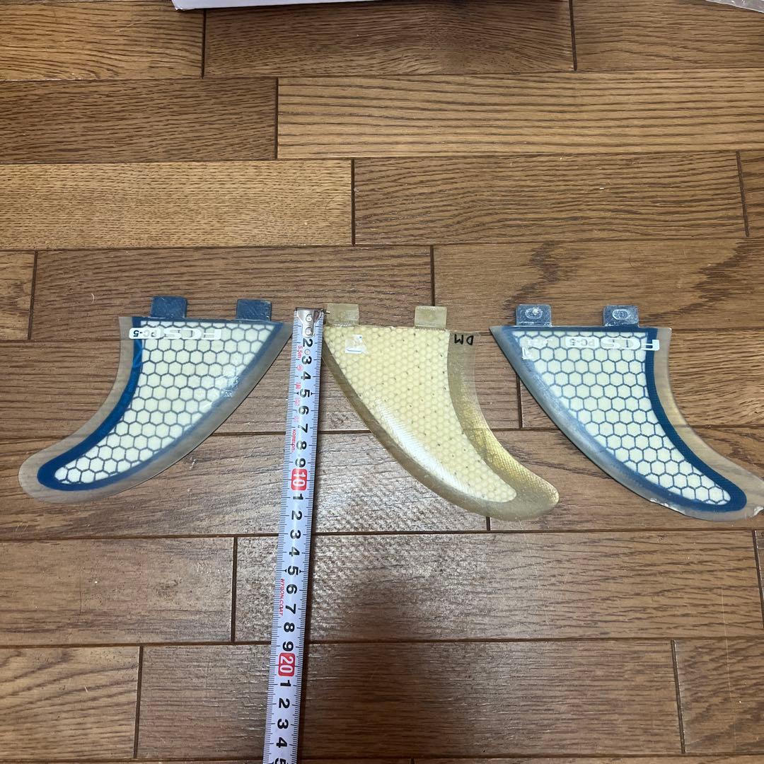 サーフボードフィン 3個セット 約7インチ　三枚セット