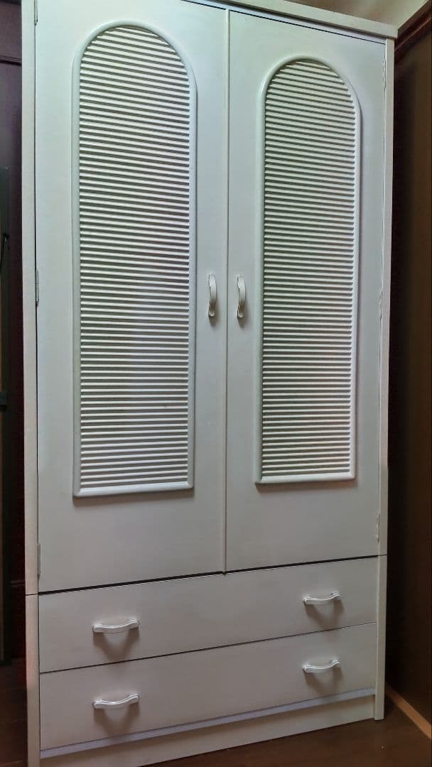 ホワイト スリットデザイン扉 収納タンス