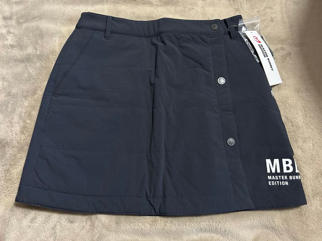 新品・未使用 マスターバニー　ストレッチタフタ 中綿スカート　ブラック