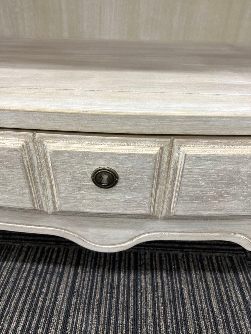 リリーホワイトリリージョン本棚ブックシェルフ北欧調家具残り少ない