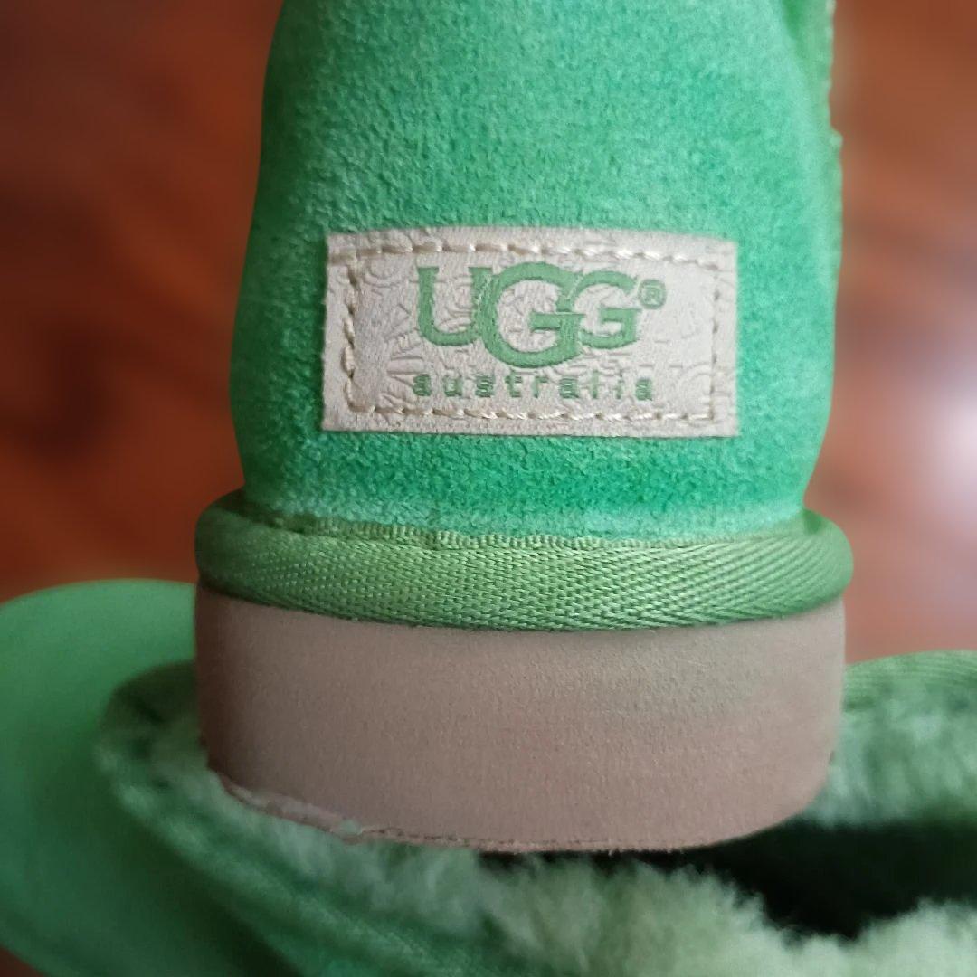 UGG オーストリア　ムートンショートブーツ　(美品)　☆希少カラー☆