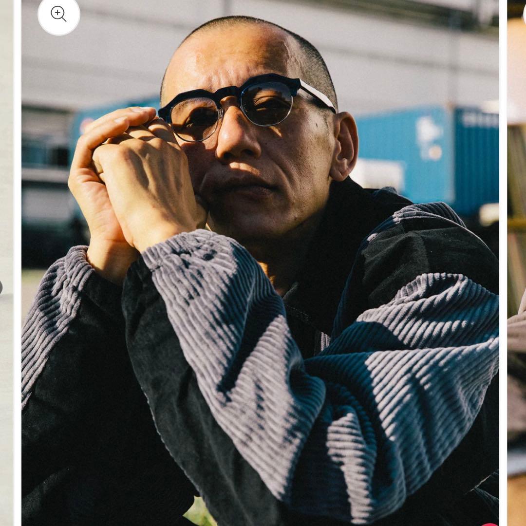 OWN　#18 BLACK / CLEAR to GREY (調光) サングラス