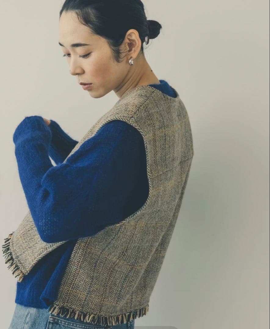 北欧暮らしの道具店「ワードローブを新鮮に」ヘリンボーン柄のウールベスト