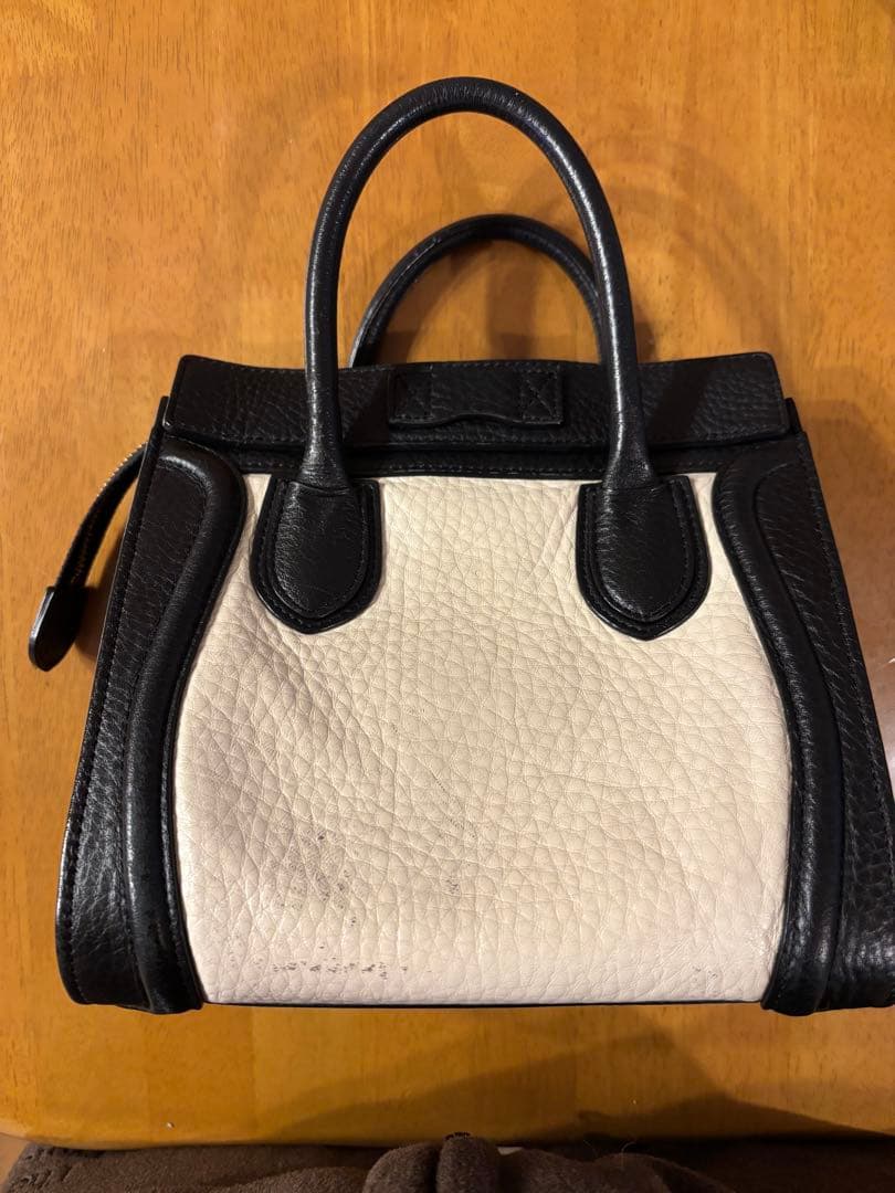 セリーヌ ラゲージ マイクロ