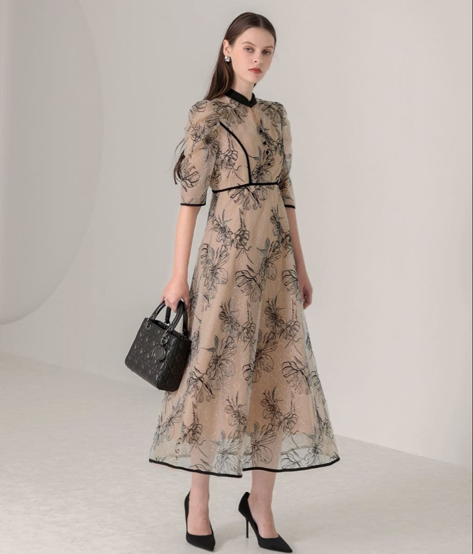 【Leja】配色パイピングプチハイネック花柄刺繍ラメレースロング丈ドレス